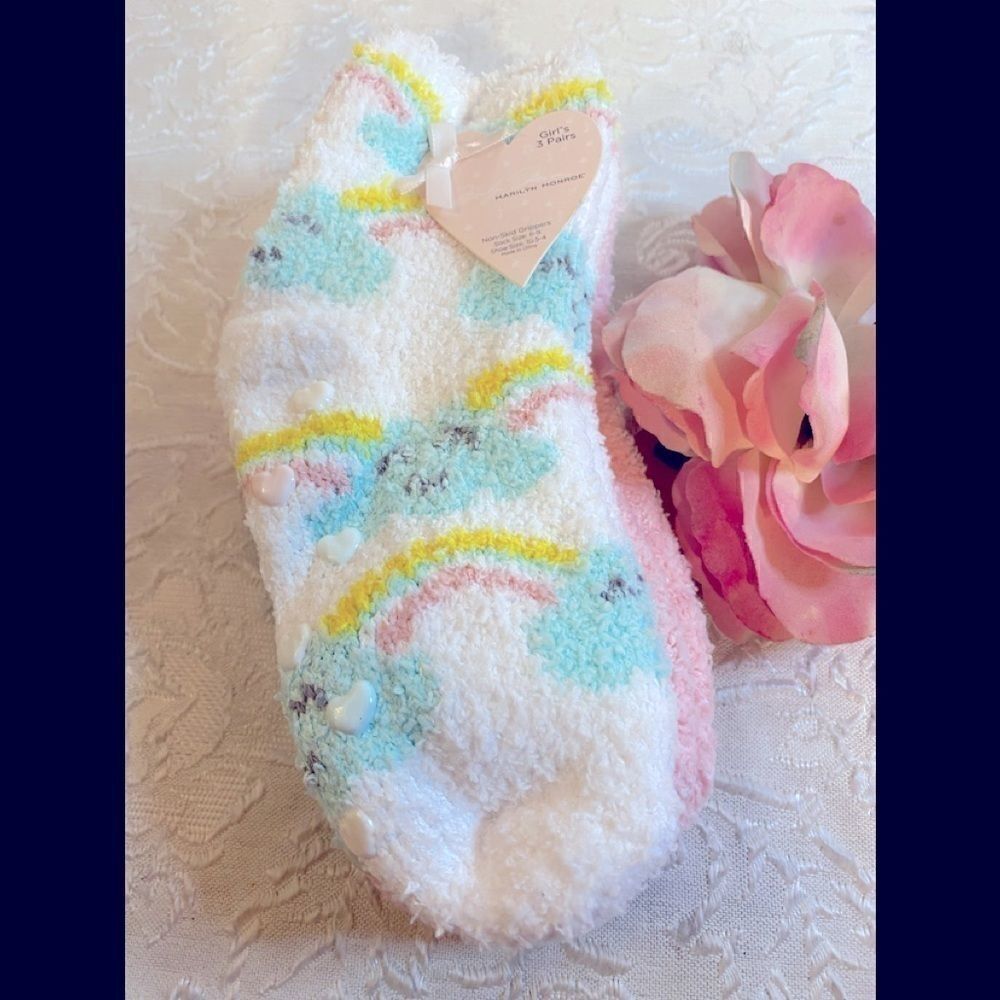 Girls 3 pairs Marilyn Monroe non Skid Grippers 6-8